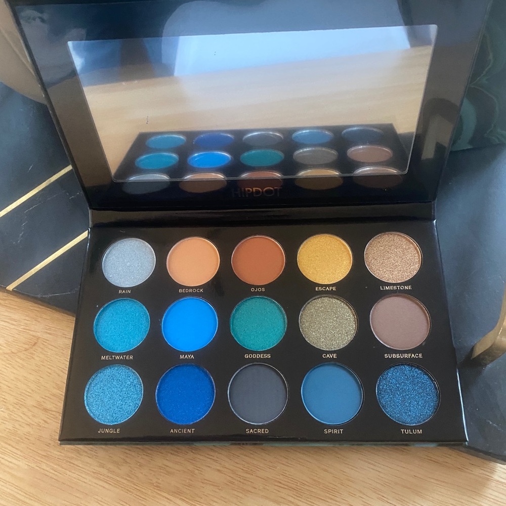 Hipdot Cenote eyeshadow palette, brand new.